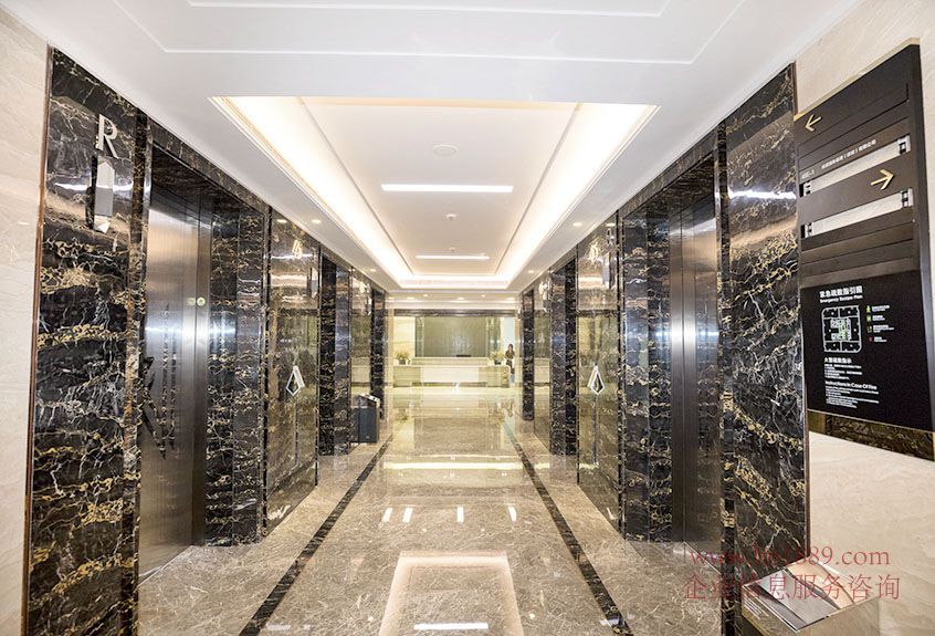 皇庭中心【皇庭中心大廈】會展中心地鐵站 地鐵1號線【羅寶線】地鐵4號線【龍華線】電梯廳圖片